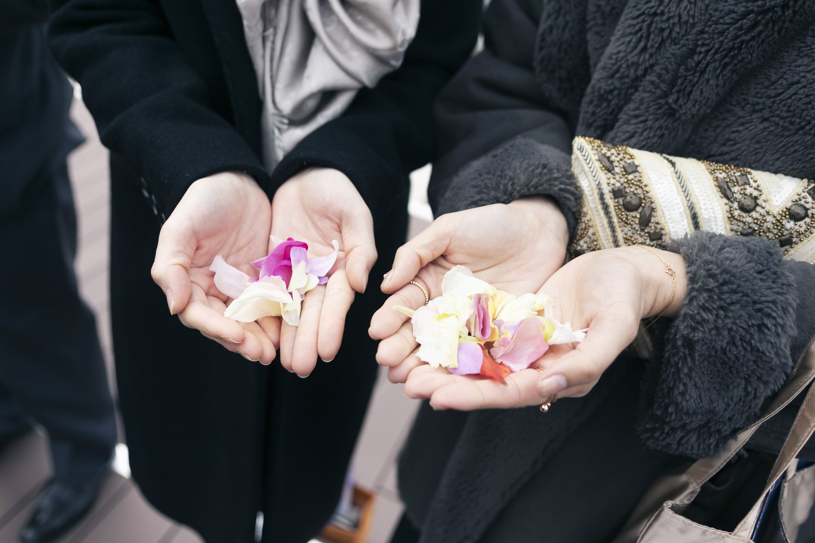 香川県高松市の結婚式場アナザースタイルでフラワーシャワー